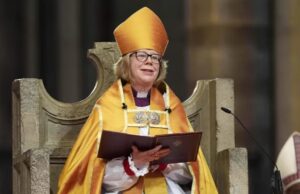 سارة مولالي تُنصّب كأول رئيسة أساقفة أنثى لكانتربري