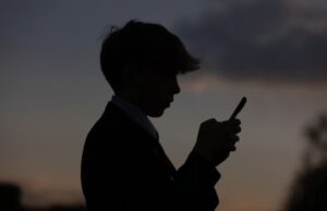 سيتم تطبيق نظام التحقق من العمر عبر الإنترنت في أوروبا