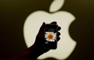 أذهل أعظم منتج لشركة آبل في تاريخها الممتد لخمسين عامًا المهندسين الذين صمموه.