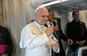 البابا ليو الرابع عشر يُشيد بالبابا فرنسيس في ذكرى وفاته