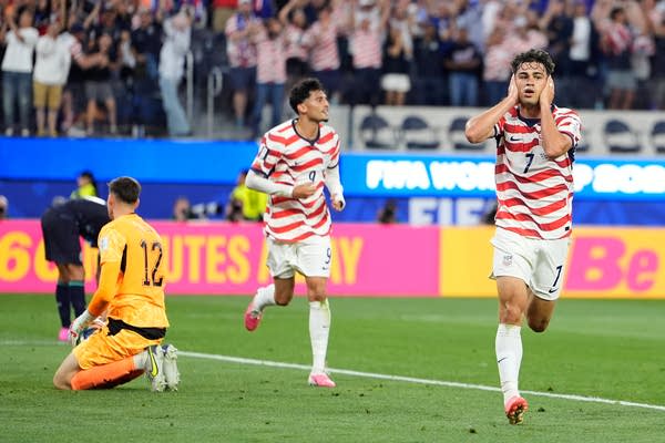 70 ثانية و26 تمريرة ولحظة مميزة في كأس العالم للولايات 70 ثانية و26 تمريرة ولحظة مميزة في كأس العالم للولايات المتحدة وجيو رينا
| itg-ar.com