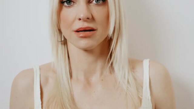 Anna Faris Opens Up About ‘Scary Movie’ and Overcoming Anxiety: Anna Faris Opens Up About ‘Scary Movie’ and Overcoming Anxiety: ‘I Was Convinced That I Was Going to Be Framed for Murder’ | itg-ar.com