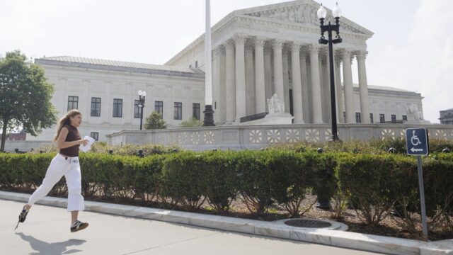 SCOTUS للحكم على المواطنة بالولادة. ومعدل جرائم القتل في الولايات المتحدة يقترب من مستوى منخفض جديد
| itg-ar.com