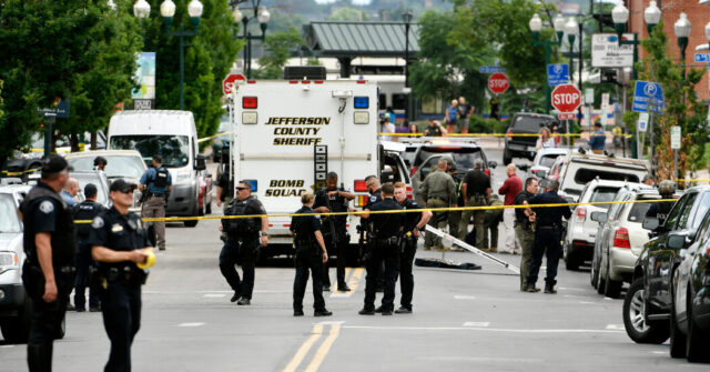 Shootout in Olde Town Square: A Cop, a Killer and Shootout in Olde Town Square: A Cop, a Killer and a Good Guy With a Gun | itg-ar.com
