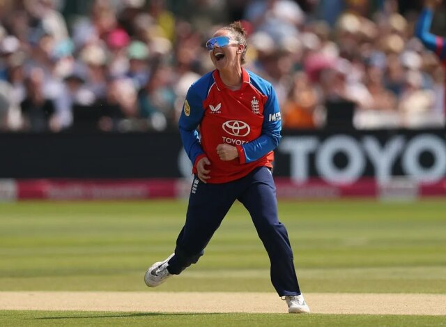 أحدث تصنيفات T20I للسيدات من ICC: قفزت لعبة Spinner الإنجليزية 38 مركزًا لتحتل المركز الثاني الأفضل في مسيرتها
| itg-ar.com