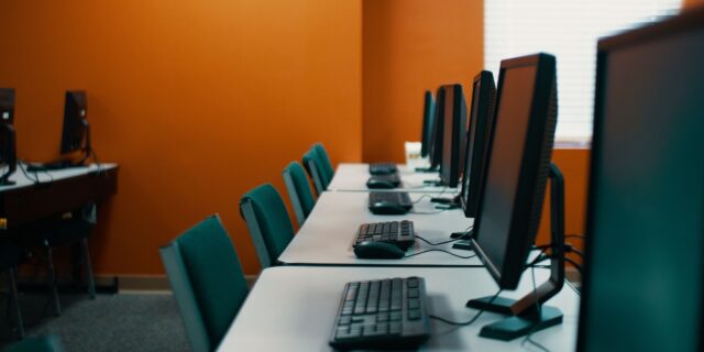 إعادة بناء غرفة الكمبيوتر
| itg-ar.com
