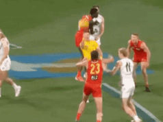 إن اتصال هذا اللاعب المتهور بالحكم قد يكلف ناديه 50 ألف دولار
| itg-ar.com إن اتصال هذا اللاعب المتهور بالحكم قد يكلف ناديه 50 ألف دولار
| itg-ar.com