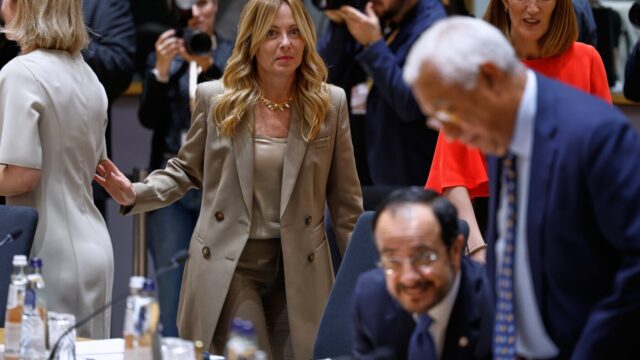 اعتاد ترامب وجورجيا ميلوني أن يكونا صديقين. لكن الصدع آخذ اعتاد ترامب وجورجيا ميلوني أن يكونا صديقين. لكن الصدع آخذ في الاتساع
| itg-ar.com