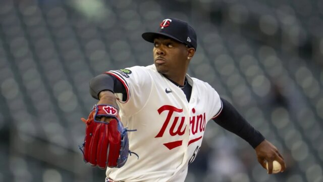 التوائم يعيدون LHP Kendry Rojas إلى حالتهم الطبيعية | itg-ar.com التوائم يعيدون LHP Kendry Rojas إلى حالتهم الطبيعية
| itg-ar.com