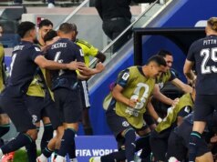 باراجواي بعشرة لاعبين تفوز على تركيا 1-0، ولا تزال على قيد الحياة في كأس العالم
| itg-ar.com باراجواي بعشرة لاعبين تفوز على تركيا 1-0، ولا تزال على قيد الحياة في كأس العالم
| itg-ar.com