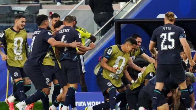 باراجواي بعشرة لاعبين تفوز على تركيا 1-0، ولا تزال على باراجواي بعشرة لاعبين تفوز على تركيا 1-0، ولا تزال على قيد الحياة في كأس العالم
| itg-ar.com