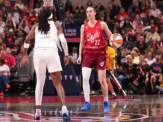 تستعرض كايتلين كلارك حذاء Nike Caitlin 1s أثناء المشي في النفق مع اقتراب موعد إطلاق الحذاء المميز لأول مرة
| itg-ar.com تستعرض كايتلين كلارك حذاء Nike Caitlin 1s أثناء المشي في النفق مع اقتراب موعد إطلاق الحذاء المميز لأول مرة
| itg-ar.com