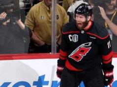 تصدت Carolina Hurricanes لهجوم Golden Knights المتأخر لتحقق فوزًا واحدًا بكأس ستانلي
| itg-ar.com تصدت Carolina Hurricanes لهجوم Golden Knights المتأخر لتحقق فوزًا واحدًا بكأس ستانلي
| itg-ar.com