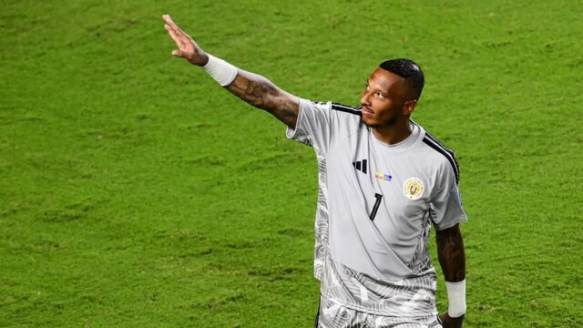 تصدى حارس مرمى كوراكاو لـ15 كرة ليحصل الفريق على أول نقطة في كأس العالم
| itg-ar.com
