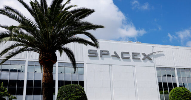 تضع SpaceX اللمسات النهائية على سعر الاكتتاب العام عند 135 تضع SpaceX اللمسات النهائية على سعر الاكتتاب العام عند 135 دولارًا للسهم في أكبر طرح عام في العالم
| itg-ar.com
