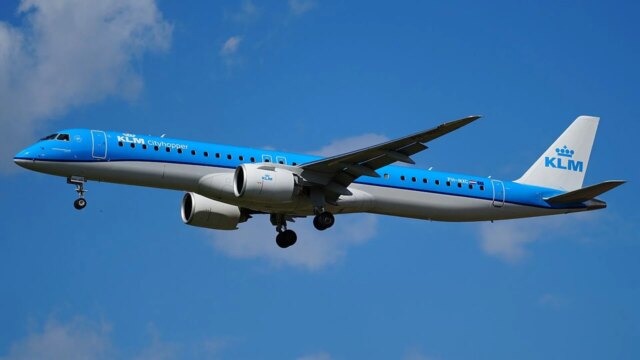 تقوم شركة KLM بتشغيل أول رحلة ركاب إلى ألمانيا باستخدام تقوم شركة KLM بتشغيل أول رحلة ركاب إلى ألمانيا باستخدام وقود الكيروسين الاصطناعي المخلوط
| itg-ar.com