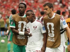 تم إيقاف اللاعب القطري عاصم ماديبو خمس مباريات في نهائيات كأس العالم FIFA بعد أن أدى إلى كسر ساق النجم الكندي
| itg-ar.com تم إيقاف اللاعب القطري عاصم ماديبو خمس مباريات في نهائيات كأس العالم FIFA بعد أن أدى إلى كسر ساق النجم الكندي
| itg-ar.com