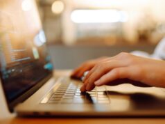 توصلت الأبحاث إلى أن العمل عن بعد – وليس الذكاء الاصطناعي – قد أدى إلى تهميش خريجي الجامعات الجدد
| itg-ar.com توصلت الأبحاث إلى أن العمل عن بعد - وليس الذكاء الاصطناعي - قد أدى إلى تهميش خريجي الجامعات الجدد
| itg-ar.com