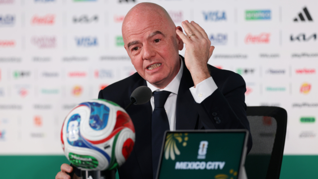 جياني إنفانتينو يحث النقاد على "الهدوء والاسترخاء" وسط رد الفعل جياني إنفانتينو يحث النقاد على "الهدوء والاسترخاء" وسط رد الفعل العنيف على حظر الحكام الصوماليين لكأس العالم
| itg-ar.com