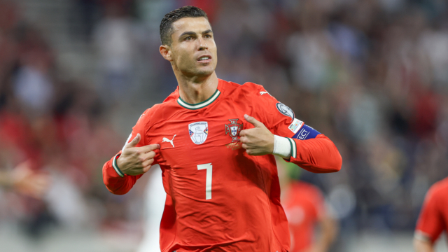 حصل كريستيانو رونالدو على شريان الحياة في كأس العالم بعد حصل كريستيانو رونالدو على شريان الحياة في كأس العالم بعد "فكرة القرن" من المدرب الذي أراده في مانشستر يونايتد
| itg-ar.com