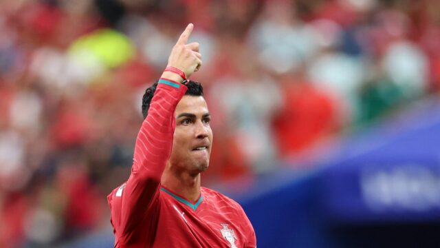 رونالدو يتغلب على المشككين في كأس العالم ويسجل هدفين بعد رونالدو يتغلب على المشككين في كأس العالم ويسجل هدفين بعد بداية بطيئة
| itg-ar.com