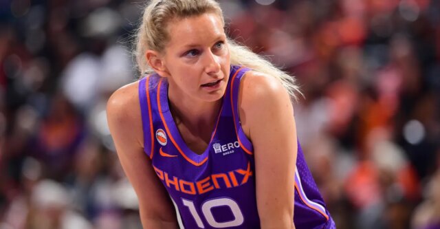عادت حارسة WNBA التي تم التنازل عنها مؤخرًا إلى منزلها الأول
| itg-ar.com