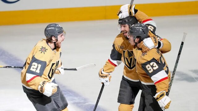 فاز Golden Knights على Hurricanes في لعبة OT Game 3 فاز Golden Knights على Hurricanes في لعبة OT Game 3 المزدوجة، وهي واحدة من أعنف مباريات نهائي كأس ستانلي على الإطلاق
| itg-ar.com