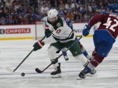 فاز مهاجم مينيسوتا وايلد ماركوس فولينيو بجائزة King Clancy من NHL للقيادة والخدمة
| itg-ar.com فاز مهاجم مينيسوتا وايلد ماركوس فولينيو بجائزة King Clancy من NHL للقيادة والخدمة
| itg-ar.com