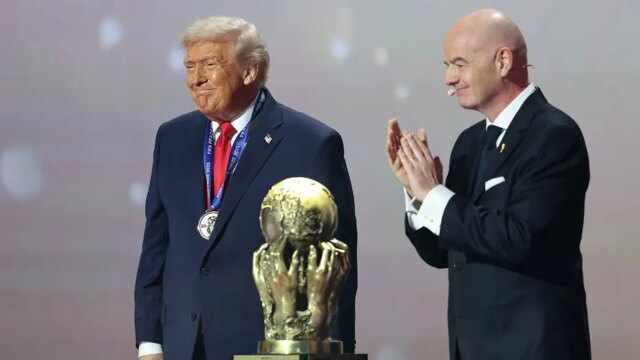 قال رئيس الفيفا إن ترامب يستعد لتسليم كأس نهائي كأس قال رئيس الفيفا إن ترامب يستعد لتسليم كأس نهائي كأس العالم إلى جانب جياني إنفانتينو
| itg-ar.com