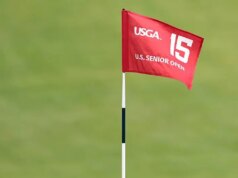 لاعب غولف يحطم الزجاج الأمامي للسيارة بضربة على شكل حرف T، ويواجه سيارة في المسار، ثم يسدد ضربة ساحقة في الحفرة التالية
| itg-ar.com لاعب غولف يحطم الزجاج الأمامي للسيارة بضربة على شكل حرف T، ويواجه سيارة في المسار، ثم يسدد ضربة ساحقة في الحفرة التالية
| itg-ar.com