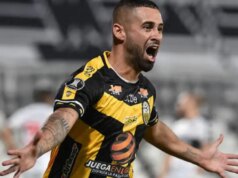 لاعب كرة القدم الأرجنتيني لوكاس تريخو يفقد زوجته وطفليه في انهيار مبنى في زلزال فنزويلا: تقرير
| itg-ar.com لاعب كرة القدم الأرجنتيني لوكاس تريخو يفقد زوجته وطفليه في انهيار مبنى في زلزال فنزويلا: تقرير
| itg-ar.com