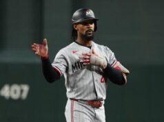 لدى كارول ثلاثية ثلاثية في المركز الثامن لمساعدة Diamondbacks على التغلب على Twins 9-5
| itg-ar.com لدى كارول ثلاثية ثلاثية في المركز الثامن لمساعدة Diamondbacks على التغلب على Twins 9-5
| itg-ar.com