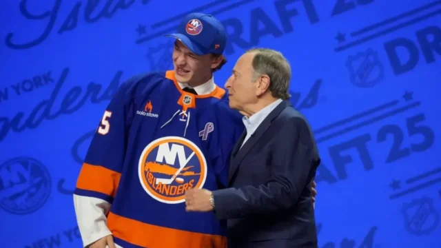 لماذا قد لا تكون القصة الأكبر لمسودة NHL لعام 2026 هي الاختيار الأول
| itg-ar.com