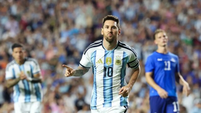 ليونيل ميسي يتطلع إلى التاريخ بينما تبدأ الأرجنتين الدفاع عن كأسها أمام الجزائر
| itg-ar.com
