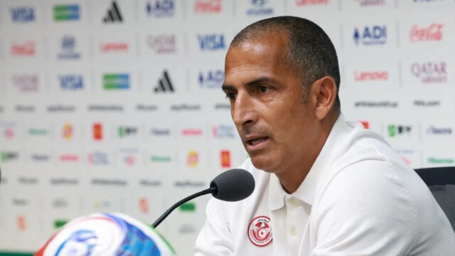 مدرب المنتخب التونسي صبري لموشي يستعد للإقالة بعد الخسارة في مدرب المنتخب التونسي صبري لموشي يستعد للإقالة بعد الخسارة في كأس العالم
| itg-ar.com