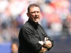 مدرب منتخب أستراليا في كأس العالم، توني بوبوفيتش، ينتقد الحكم بعد الخسارة الكبيرة أمام المنتخب الأمريكي
| itg-ar.com مدرب منتخب أستراليا في كأس العالم، توني بوبوفيتش، ينتقد الحكم بعد الخسارة الكبيرة أمام المنتخب الأمريكي
| itg-ar.com