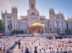 مليون شخص يتدفقون على شوارع مدريد لمشاهدة موكب البابا المغطى بالسجاد
| itg-ar.com مليون شخص يتدفقون على شوارع مدريد لمشاهدة موكب البابا المغطى بالسجاد
| itg-ar.com