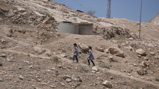 وتتهم منظمة العفو الدولية الحكومة الإسرائيلية بممارسة "التطهير العرقي" لفلسطينيي الضفة الغربية
| itg-ar.com