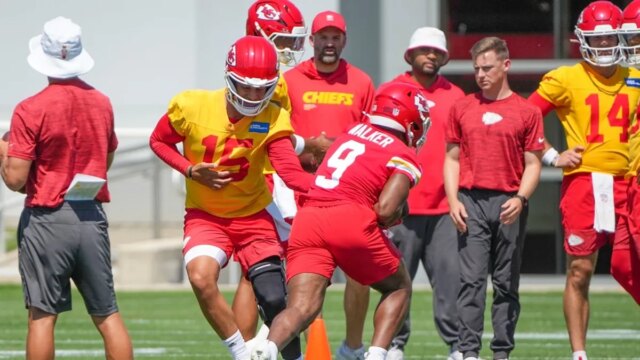 يؤدي تمديد Chiefs QB Patrick Mahomes إلى زيادة قيمة الصفقة يؤدي تمديد Chiefs QB Patrick Mahomes إلى زيادة قيمة الصفقة إلى أكثر من 500 مليون دولار
| itg-ar.com