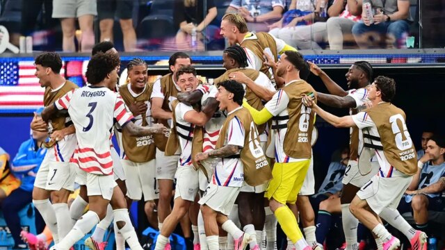 يبدأ كأس العالم USMNT بقوة، ويصنع كريستيان بوليسيتش فريق الولايات يبدأ كأس العالم USMNT بقوة، ويصنع كريستيان بوليسيتش فريق الولايات المتحدة الأمريكية لتسجيل هدف أول مذهل ضد باراجواي
| itg-ar.com