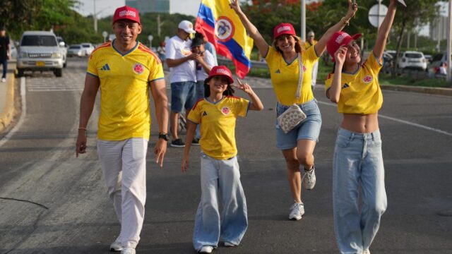 يتقدم المرشح اليميني الكولومبي دي لا إسبرييلا في السباق الرئاسي يتقدم المرشح اليميني الكولومبي دي لا إسبرييلا في السباق الرئاسي المتقارب
| itg-ar.com