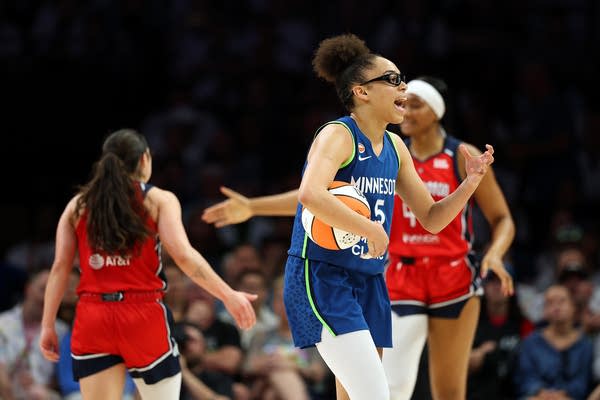 يستخدم Mystics تقدمًا متأخرًا 12-0 ليهزم Lynx 84-79 ويفوز بالمباراة يستخدم Mystics تقدمًا متأخرًا 12-0 ليهزم Lynx 84-79 ويفوز بالمباراة الثالثة على التوالي
| itg-ar.com
