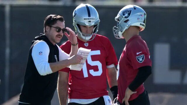 يشارك فرناندو ميندوزا من فريق Raiders نصيحة توم برادي عندما يشارك فرناندو ميندوزا من فريق Raiders نصيحة توم برادي عندما يبدأ مسيرته في اتحاد كرة القدم الأميركي
| itg-ar.com