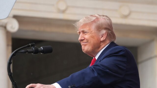 يطفو ترامب على تجمع MAGA بدلاً من الحفل بعد انسحاب يطفو ترامب على تجمع MAGA بدلاً من الحفل بعد انسحاب الموسيقيين من Freedom 250
| itg-ar.com