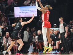 يعادل تشيلسي جراي سجل WNBA المكون من 3 نقاط في مباراة واحدة بينما يفجر الأصوص النار
| itg-ar.com يعادل تشيلسي جراي سجل WNBA المكون من 3 نقاط في مباراة واحدة بينما يفجر الأصوص النار
| itg-ar.com