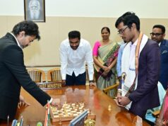 يلعب TN CM Vijay الشطرنج مع Grandmaster Praggnanandhaa
| itg-ar.com يلعب TN CM Vijay الشطرنج مع Grandmaster Praggnanandhaa
| itg-ar.com