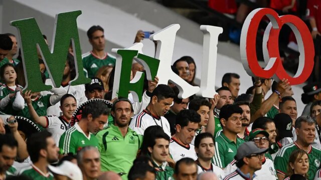 يواجه الاتحاد الدولي لكرة القدم (فيفا) ضغوطًا لتأديب المكسيك التي ستستضيف كأس العالم 2026 بعد عودة الهتافات المناهضة للمثليين ضد التشيك
| itg-ar.com
