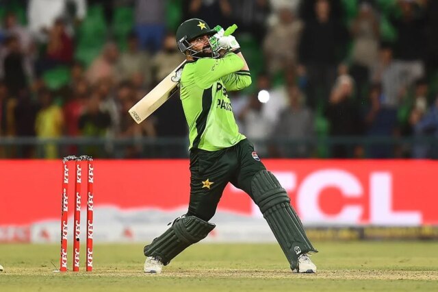 58 (22) و3-42: العرض الشامل للنجم الباكستاني يمنح المقاطعة فوزًا مثيرًا في T20 Blast
| itg-ar.com