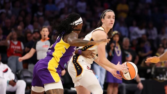 Nneka Ogwumike و Rae Burrell يقودان سباركس للفوز على Fever Nneka Ogwumike و Rae Burrell يقودان سباركس للفوز على Fever
| itg-ar.com
