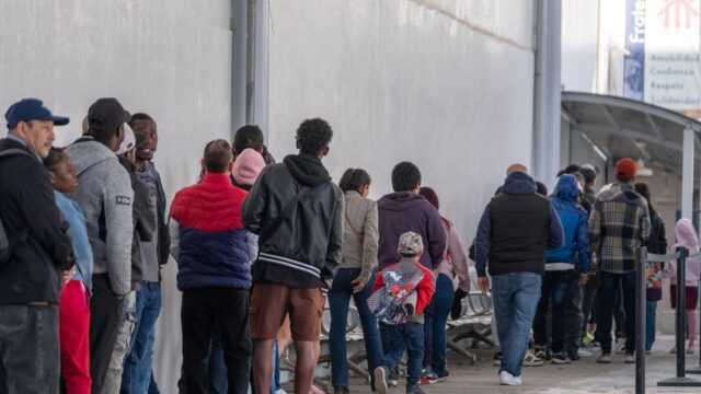 The Trump administration has undercut the U.S. asylum program. These 3 charts show how | itg-ar.com